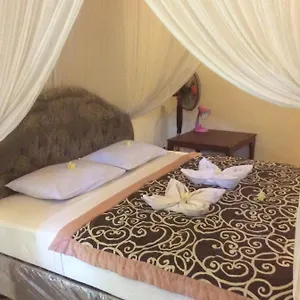 Rumah Irak Et Kadek Bali Couette-café